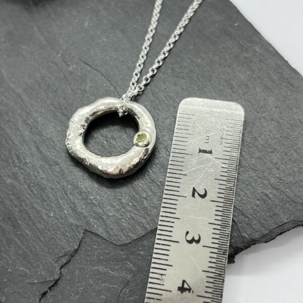 LorriSilver Jewellery, peridot molten circle necklace