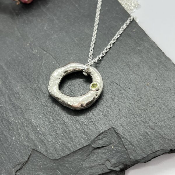 LorriSilver Jewellery, peridot molten circle necklace