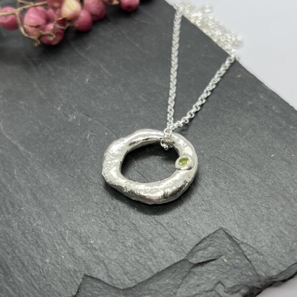 LorriSilver Jewellery, peridot molten circle necklace